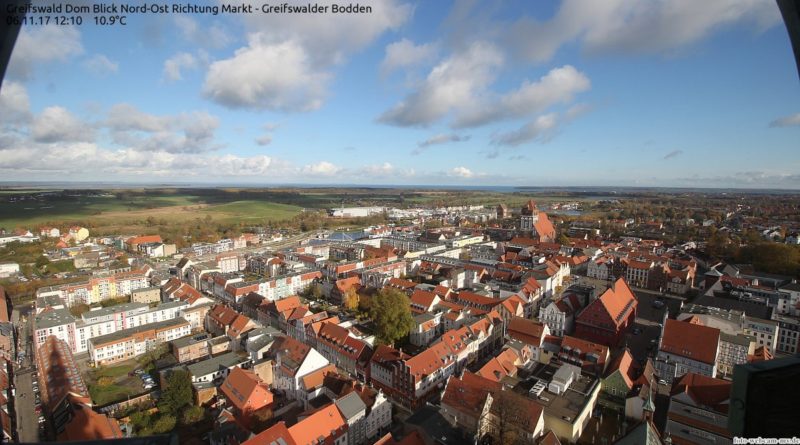 Webcam Greifswald - Blick über die Dächer der Stadt