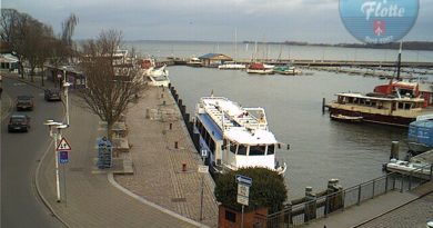 Webcam Hafen Stralsund, Anleger der Weißen Flotte, Linie nach Altefähr (Rügen)